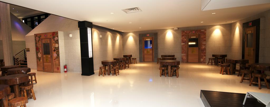 The One Boutique Hotel Карролтон Экстерьер фото